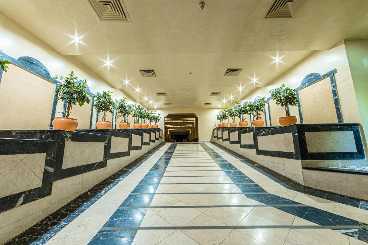 The Grand Resort ฮูร์กาดา ภายนอก รูปภาพ Interior of the hotel