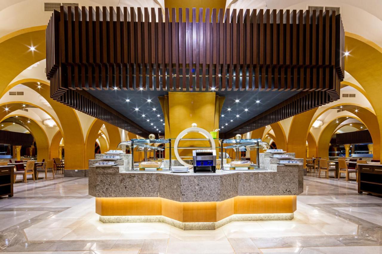 The Grand Resort ฮูร์กาดา ภายนอก รูปภาพ The buffet at the hotel