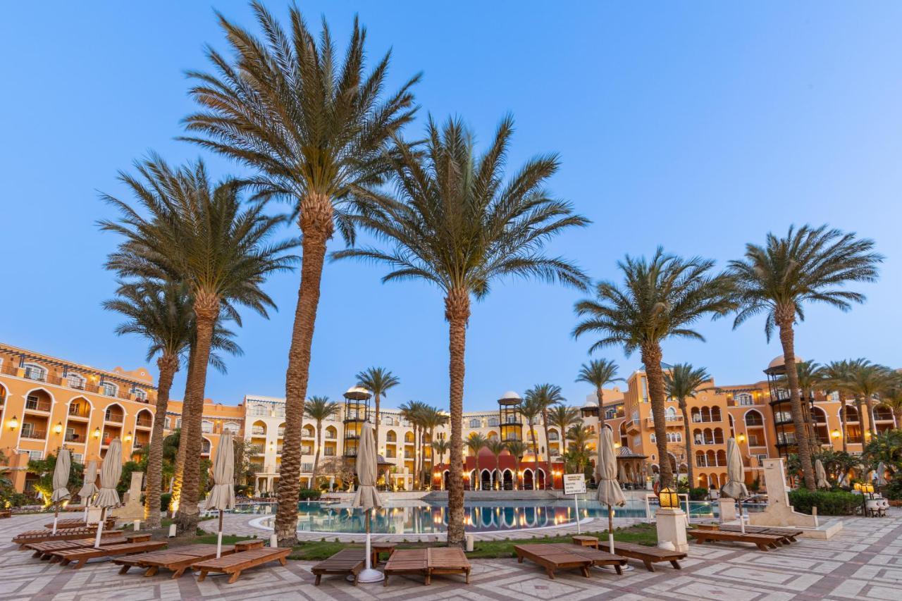 The Grand Resort ฮูร์กาดา ภายนอก รูปภาพ The resort at the Pyramids of Giza