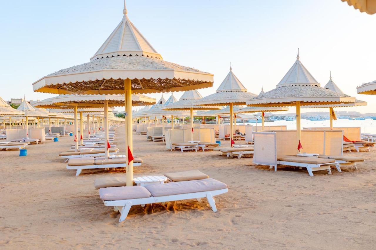 The Grand Resort ฮูร์กาดา ภายนอก รูปภาพ El Alamein beach